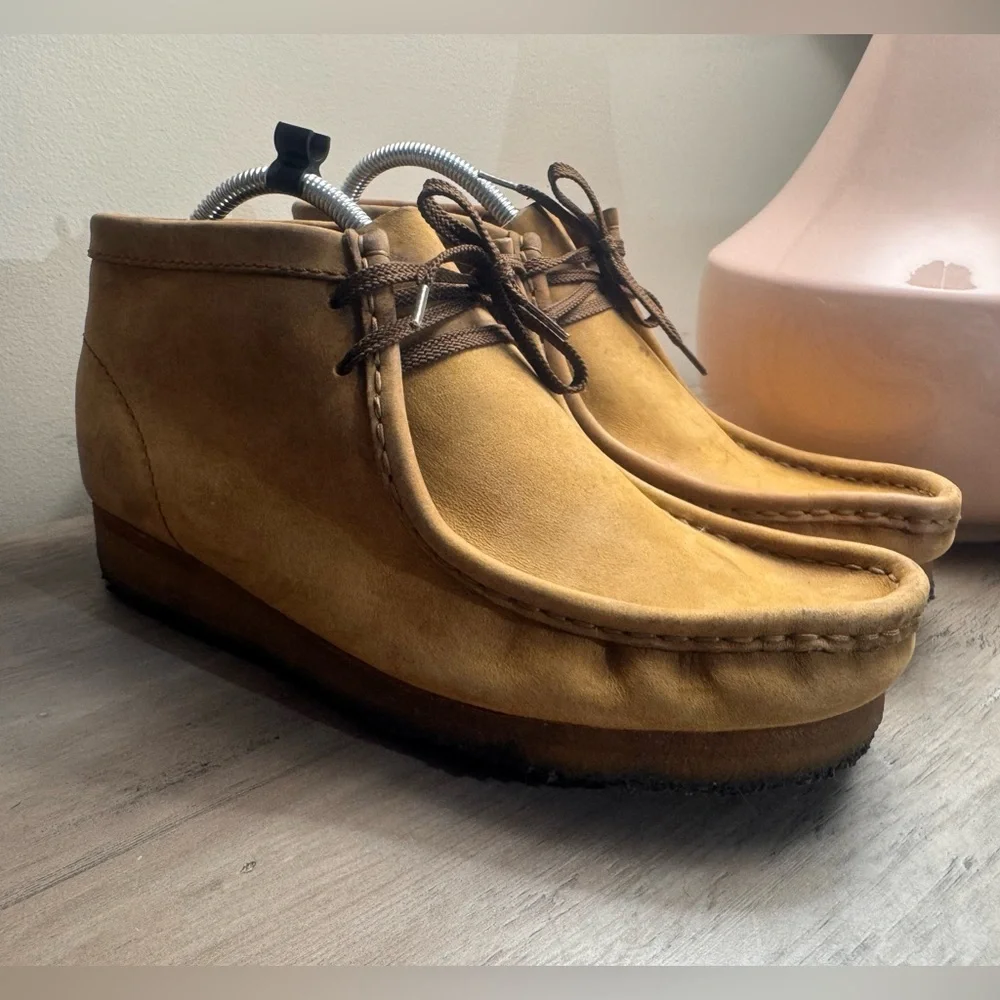 Clarks Men's Chukka Boots Suede Leather, Brown, Size 9.5 - Picture 1 of 9